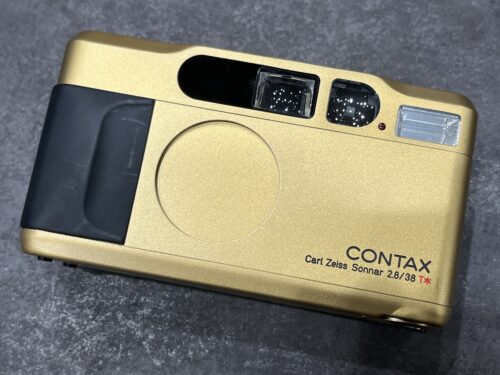 CONTAX T2 ゴールドのカメラ