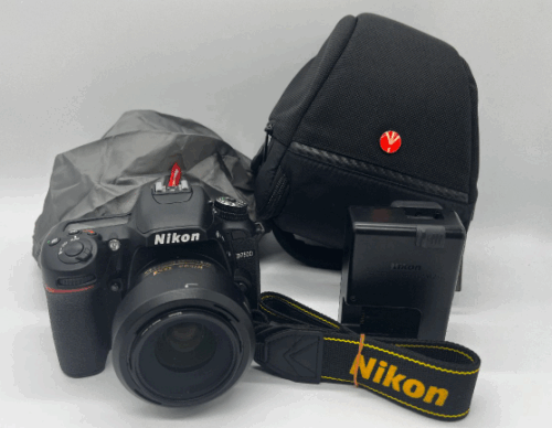 Nikon ニコン D7500 デジタル一眼レフカメラ / Nikon DX AF-S NIKKOR 35mm F/1.8G カメラレンズ セット