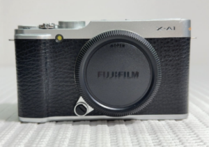 富士フイルム FUJIFILM FUJIFILM X-A1 シルバー