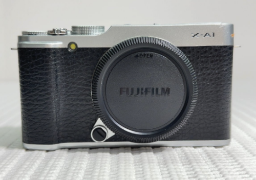 富士フイルム FUJIFILM FUJIFILM X-A1 シルバー