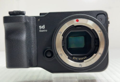 シグマ sd Quattro ミラーレス一眼カメラ Foveon X3